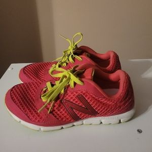 New Balance 630v2 Pink Cranberry Lace Up Running Shoes Womens Size 6.0 W630PT2